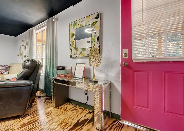 Сasa de vacaciones Artsy 2br, Near Fsu & Downtown