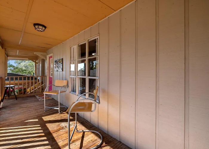 Сasa de vacaciones Artsy 2br, Near Fsu & Downtown Tallahassee